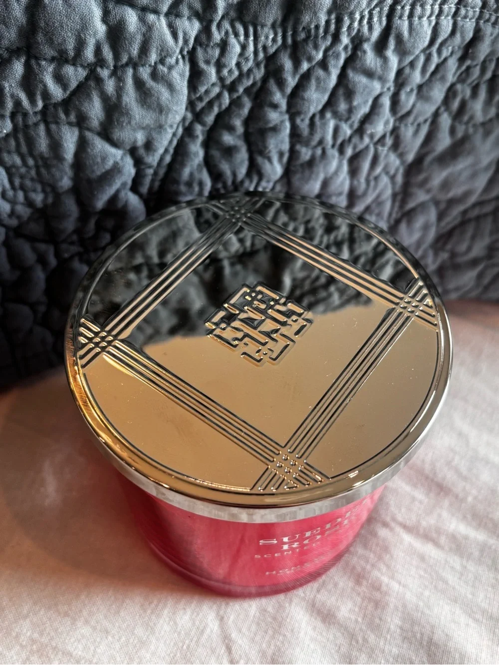 HomeWorx Sueded Rose 3 Wick Candle 14 oz Sun Rose Black Currant BRAND NEW